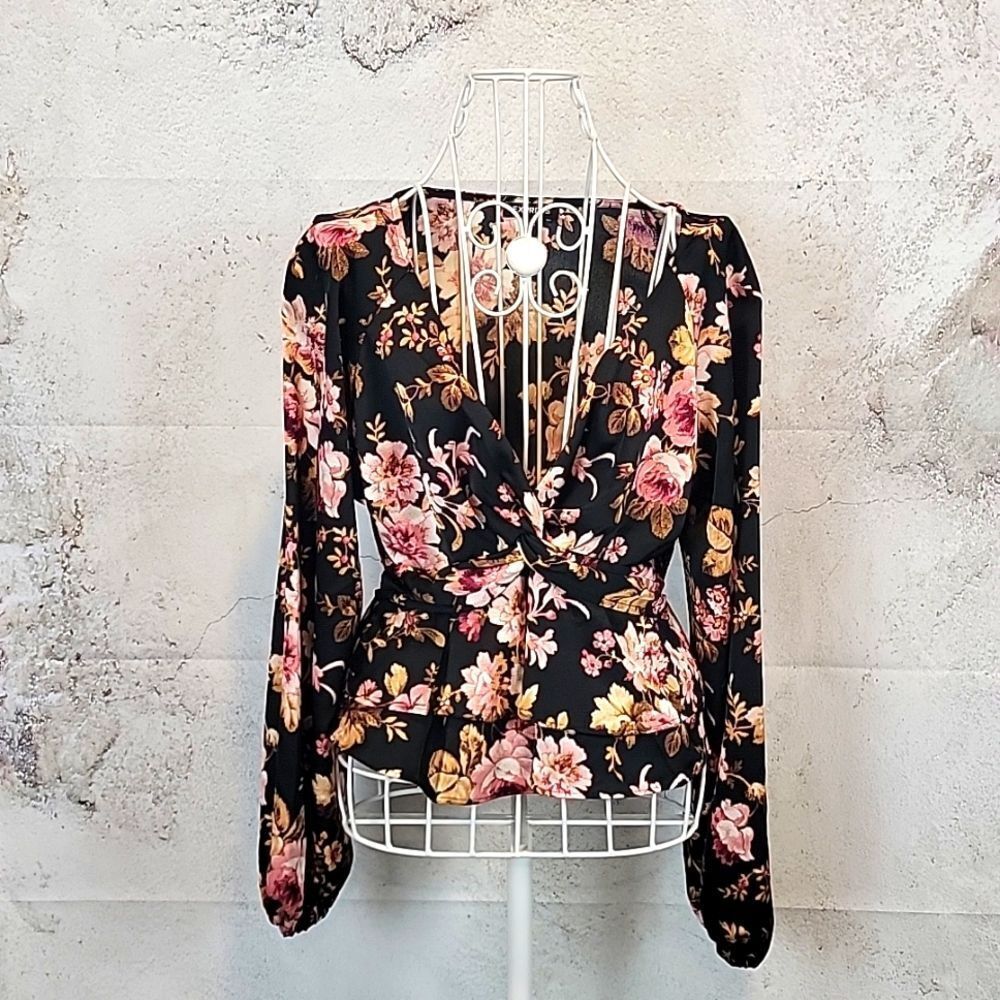 Express floral print v-neck peplum sleeve top Women's Size M